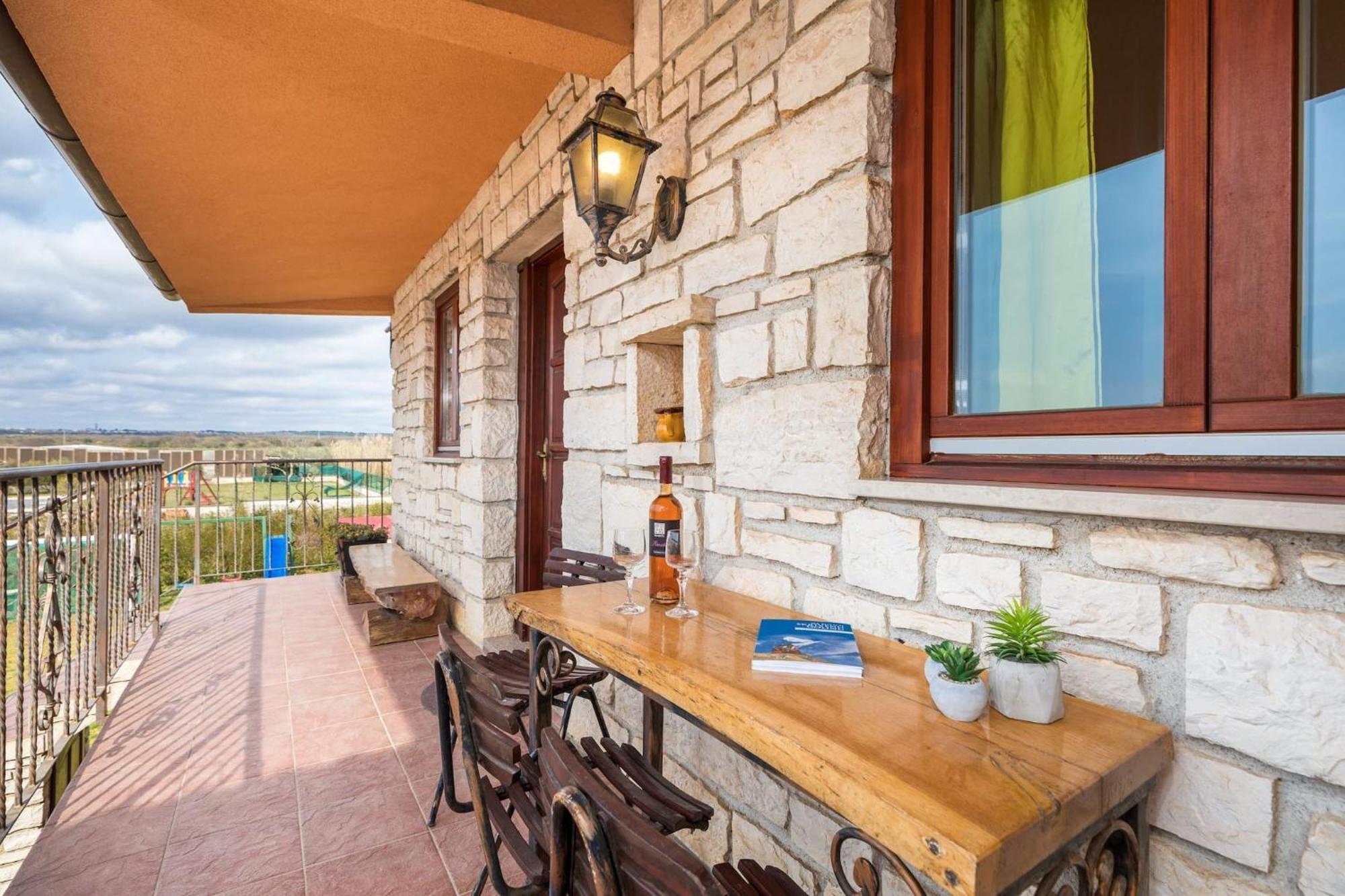 Holiday Home Dori Fažana エクステリア 写真