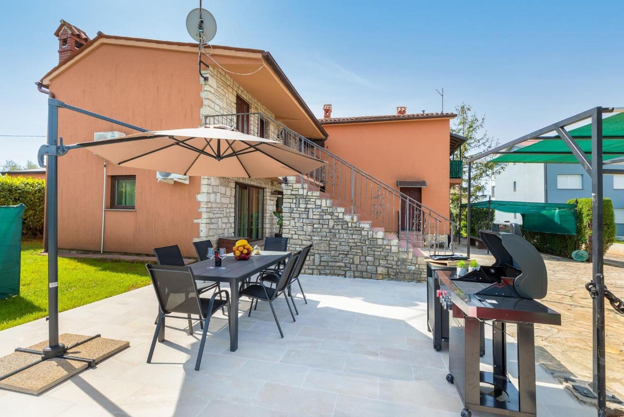 Holiday Home Dori Fažana エクステリア 写真