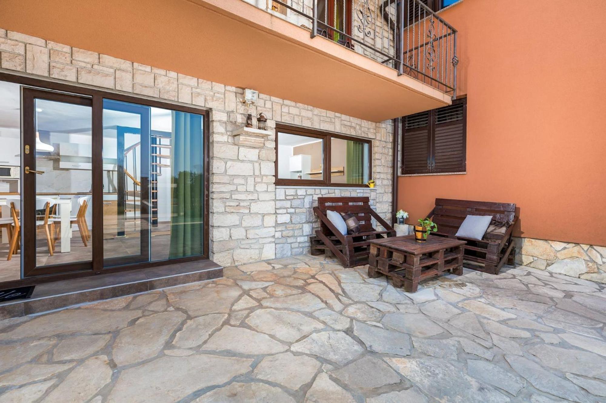 Holiday Home Dori Fažana エクステリア 写真